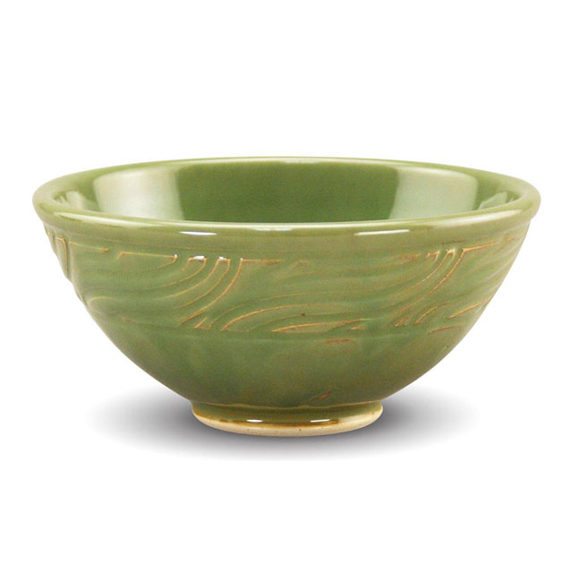 Bowl created by Tracy Gamble is glazed with PC-46 Lustrous Jade.